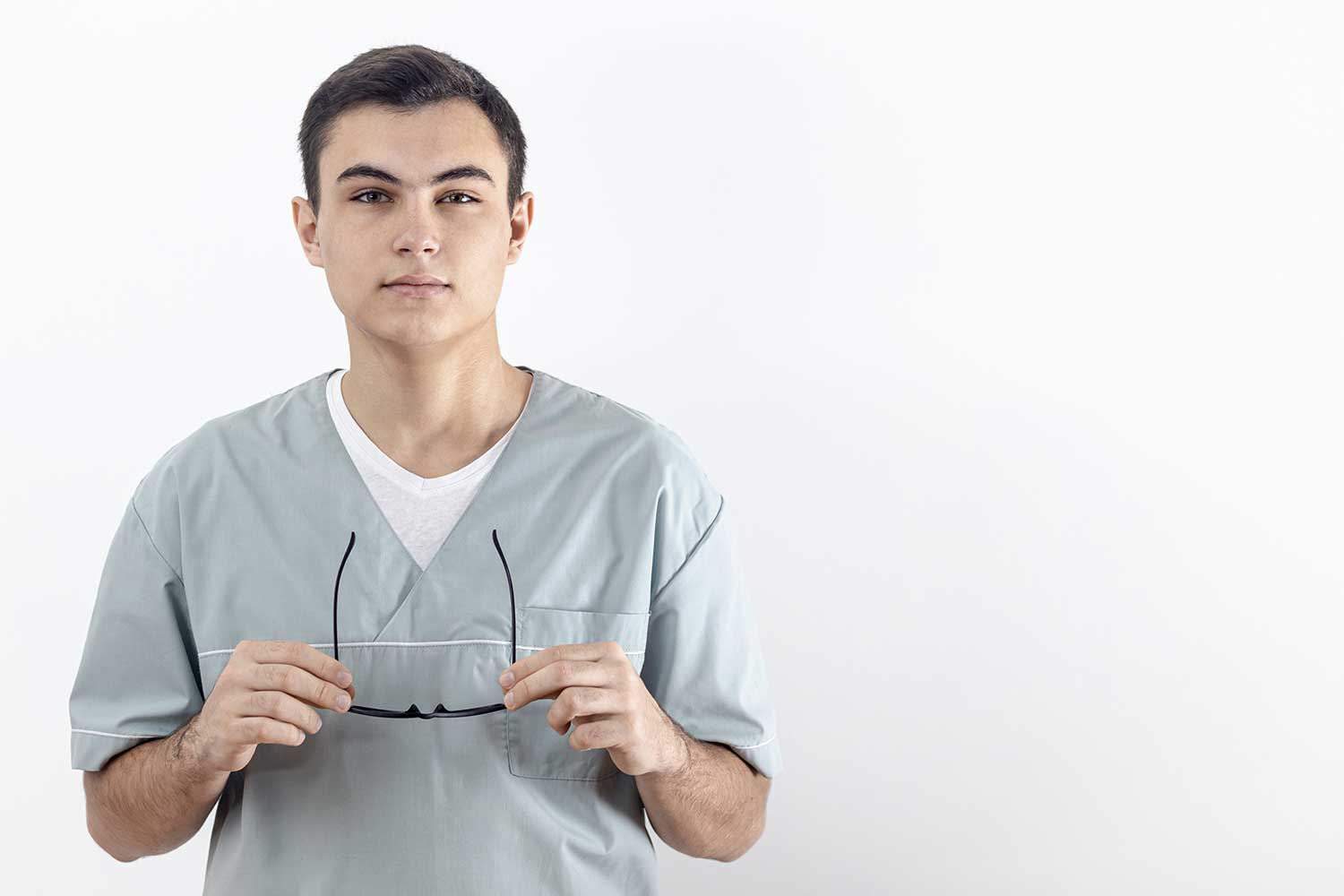 Risiko LASIK: Efek Samping, Komplikasi & Cara Meminimalkannya